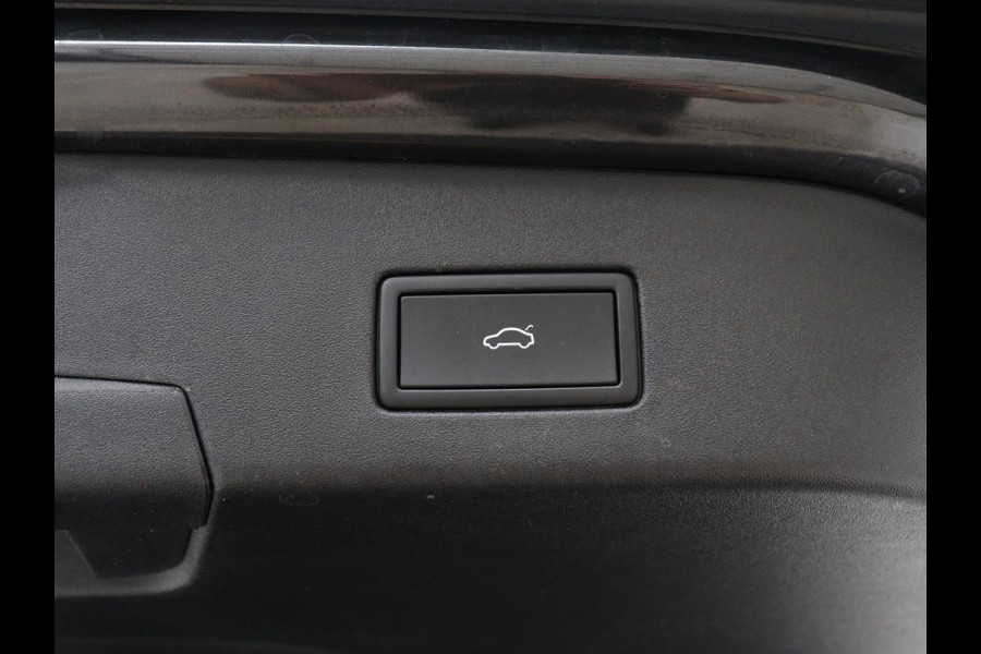 Volkswagen ID.4 First Max 77 kWh | SOH 91,9% | Panoramadak | Leder/alcantara | Memory | Stuur/stoel verwarming | Adaptive cruise | 360 camera | Dodehoek detectie | Carplay | Sfeerverlichting |