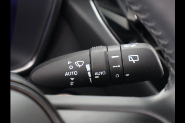 Toyota Corolla 1.8 Hybrid Active Bi-Tone Sport | Apple Carplay & AndroidAUTO | Navigatie | Privacy Glass |