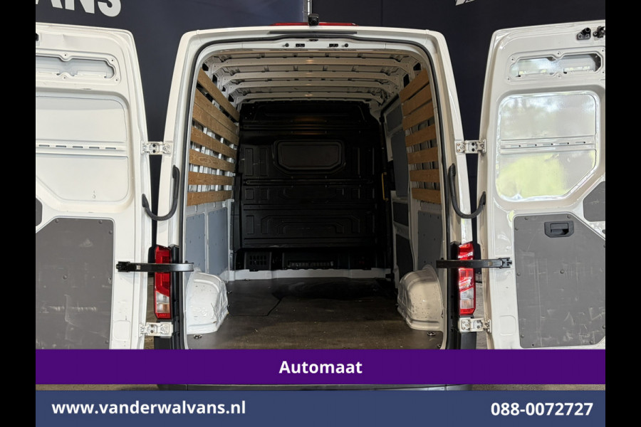 Volkswagen Crafter 2.0 TDI 141pk Automaat L3H3 L2H2 Euro6 Airco | Camera | Apple Carplay | 3000kg Trekhaak | Cruisecontrol Sidebars, Bijrijdersbank