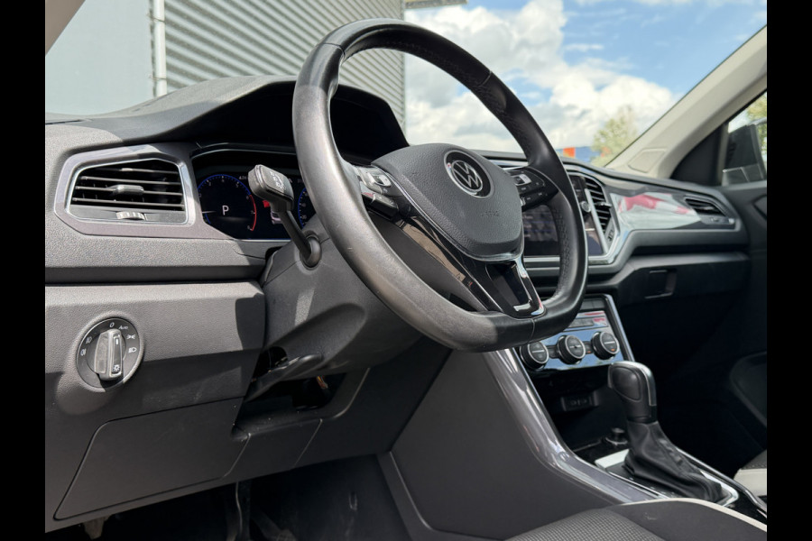 Volkswagen T-Roc BWJ 2021 | 1.5TSI 150PK Sport Business R AUTOMAAT | CLIMA | NAVI | DIGI DASH | 19'' LMV | PDC 2X | CARPLAY | DONKER GLAS | STOELVERW |