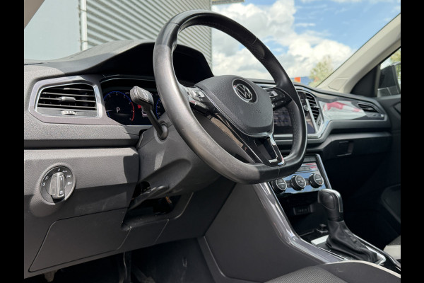 Volkswagen T-Roc BWJ 2021 | 1.5TSI 150PK Sport Business R AUTOMAAT | CLIMA | NAVI | DIGI DASH | 19'' LMV | PDC 2X | CARPLAY | DONKER GLAS | STOELVERW |