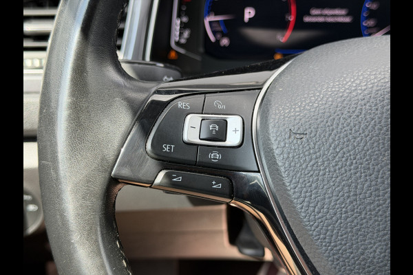 Volkswagen T-Roc BWJ 2021 | 1.5TSI 150PK Sport Business R AUTOMAAT | CLIMA | NAVI | DIGI DASH | 19'' LMV | PDC 2X | CARPLAY | DONKER GLAS | STOELVERW |