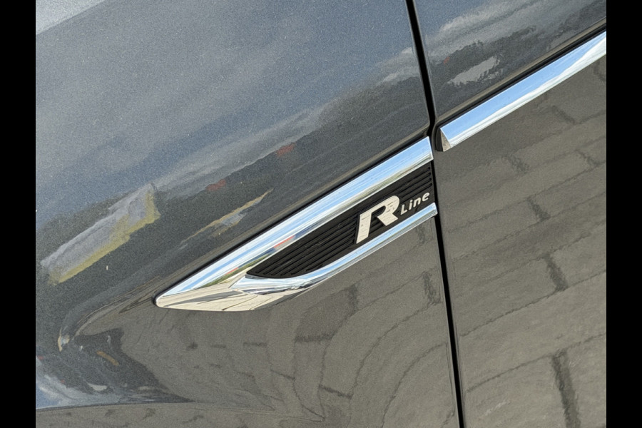 Volkswagen T-Roc BWJ 2021 | 1.5TSI 150PK Sport Business R AUTOMAAT | CLIMA | NAVI | DIGI DASH | 19'' LMV | PDC 2X | CARPLAY | DONKER GLAS | STOELVERW |