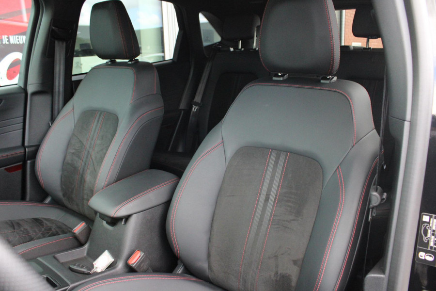 Ford Kuga 2.5 PHEV ST-Line X | Wegklapbare trekhaak | Panoramadak | 19 inch | Technology Pack | Winter Pack