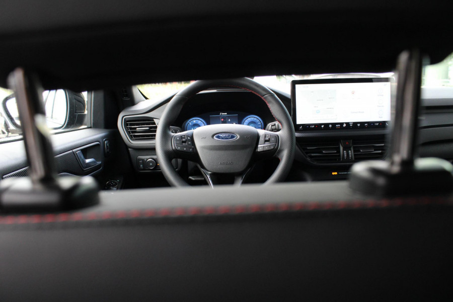 Ford Kuga 2.5 PHEV ST-Line X | Wegklapbare trekhaak | Panoramadak | 19 inch | Technology Pack | Winter Pack