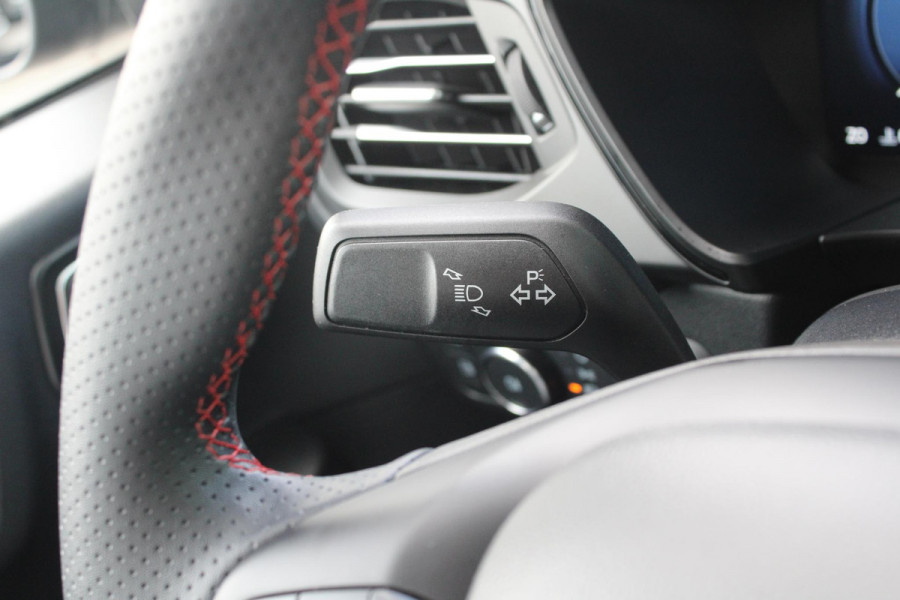 Ford Kuga 2.5 PHEV ST-Line X | Wegklapbare trekhaak | Panoramadak | 19 inch | Technology Pack | Winter Pack