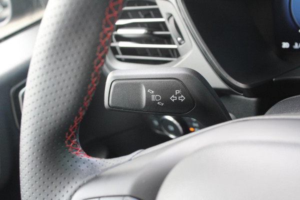 Ford Kuga 2.5 PHEV ST-Line X | Wegklapbare trekhaak | Panoramadak | 19 inch | Technology Pack | Winter Pack