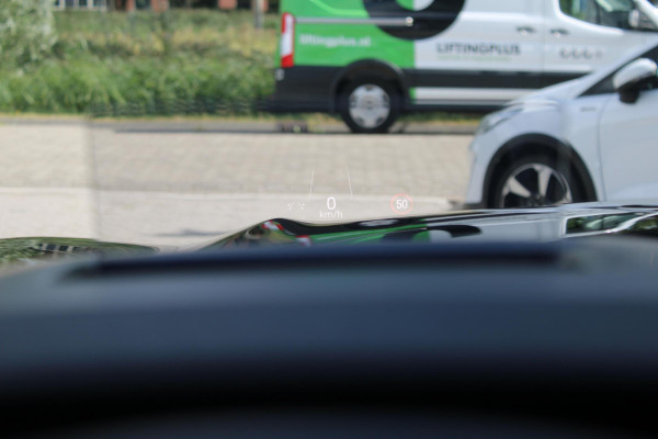 Ford Kuga 2.5 PHEV ST-Line X | Wegklapbare trekhaak | Panoramadak | 19 inch | Technology Pack | Winter Pack
