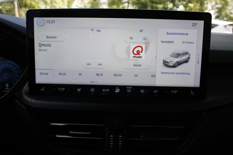 Ford Kuga 2.5 PHEV ST-Line X | Wegklapbare trekhaak | Panoramadak | 19 inch | Technology Pack | Winter Pack