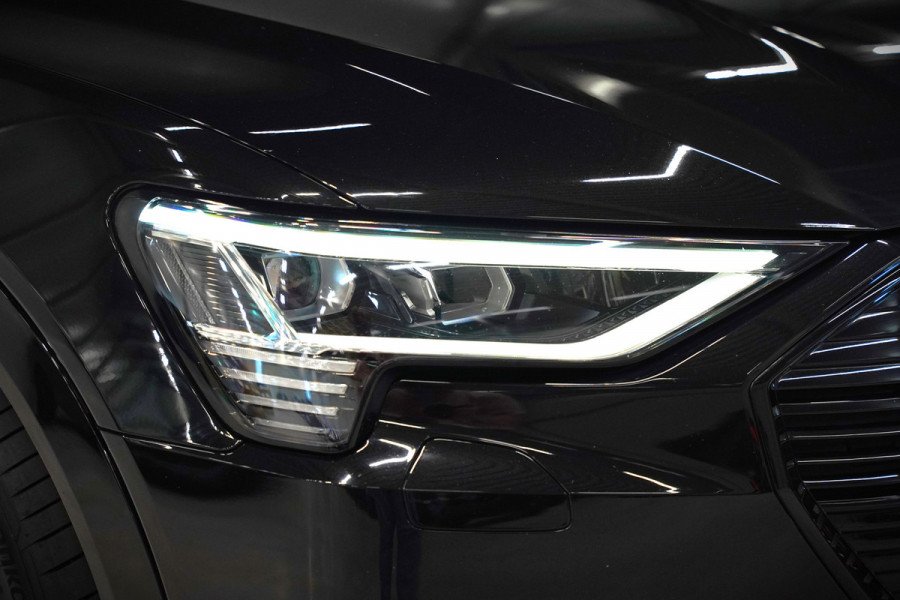 Audi e-tron e-tron 50 quattro Launch edition plus 71 kWh | Panoramadak | Stoelverwarming | Memory Seat | Adaptive Cruise Control | Luchtvering | Parkeersensoren | Apple Carplay | Keyless | SOH 83,67%