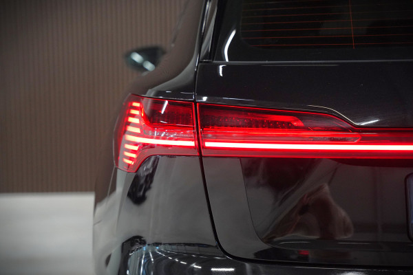 Audi e-tron e-tron 50 quattro Launch edition plus 71 kWh | Panoramadak | Stoelverwarming | Memory Seat | Adaptive Cruise Control | Luchtvering | Parkeersensoren | Apple Carplay | Keyless | SOH 83,67%