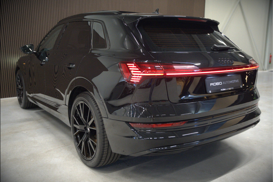 Audi e-tron e-tron 50 quattro Launch edition plus 71 kWh | Panoramadak | Stoelverwarming | Memory Seat | Adaptive Cruise Control | Luchtvering | Parkeersensoren | Apple Carplay | Keyless | SOH 83,67%