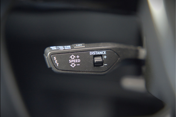Audi e-tron e-tron 50 quattro Launch edition plus 71 kWh | Panoramadak | Stoelverwarming | Memory Seat | Adaptive Cruise Control | Luchtvering | Parkeersensoren | Apple Carplay | Keyless | SOH 83,67%