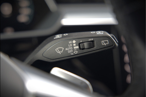 Audi e-tron e-tron 50 quattro Launch edition plus 71 kWh | Panoramadak | Stoelverwarming | Memory Seat | Adaptive Cruise Control | Luchtvering | Parkeersensoren | Apple Carplay | Keyless | SOH 83,67%