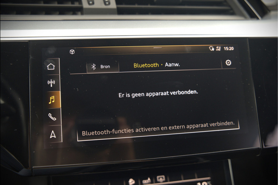Audi e-tron e-tron 50 quattro Launch edition plus 71 kWh | Panoramadak | Stoelverwarming | Memory Seat | Adaptive Cruise Control | Luchtvering | Parkeersensoren | Apple Carplay | Keyless | SOH 83,67%