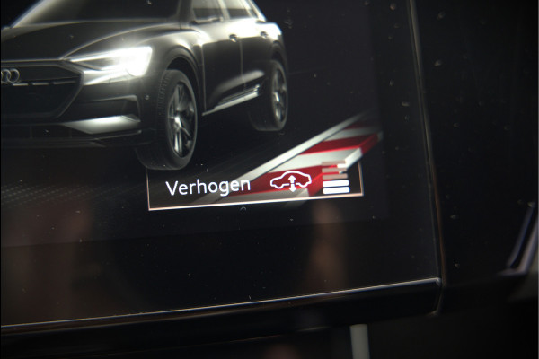 Audi e-tron e-tron 50 quattro Launch edition plus 71 kWh | Panoramadak | Stoelverwarming | Memory Seat | Adaptive Cruise Control | Luchtvering | Parkeersensoren | Apple Carplay | Keyless | SOH 83,67%