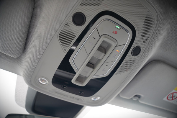 Audi e-tron e-tron 50 quattro Launch edition plus 71 kWh | Panoramadak | Stoelverwarming | Memory Seat | Adaptive Cruise Control | Luchtvering | Parkeersensoren | Apple Carplay | Keyless | SOH 83,67%