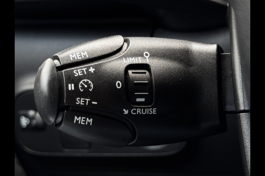 Citroën C3 1.2 PureTech Shine | Automaat | Camera | Stoelverwarming | PDC voor + achter | Navigatie