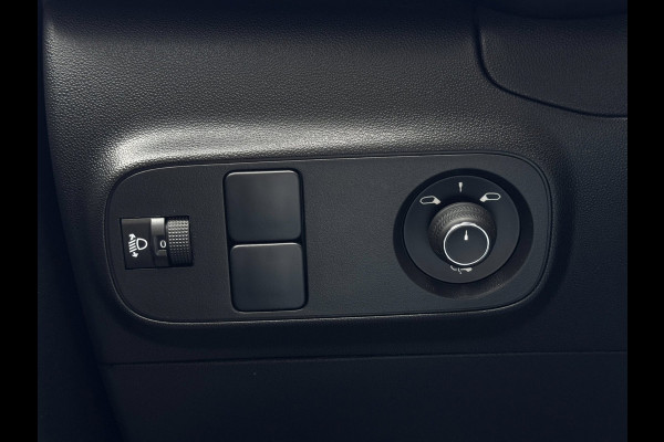 Citroën C3 1.2 PureTech Shine | Automaat | Camera | Stoelverwarming | PDC voor + achter | Navigatie