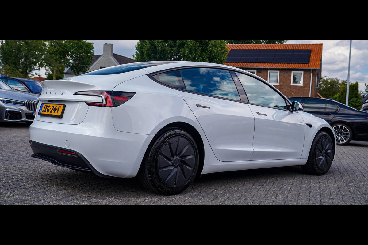 Tesla Model 3 RWD 60 kWh | Selfdriving optie | Panorama sunroof | 360cam | LED | Sfeerverlichting | Adaptieve cruise | Lane assist