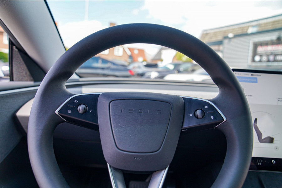 Tesla Model 3 RWD 60 kWh | Selfdriving optie | Panorama sunroof | 360cam | LED | Sfeerverlichting | Adaptieve cruise | Lane assist