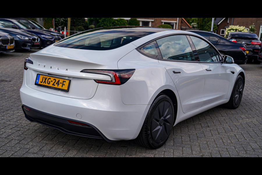 Tesla Model 3 RWD 60 kWh | Selfdriving optie | Panorama sunroof | 360cam | LED | Sfeerverlichting | Adaptieve cruise | Lane assist