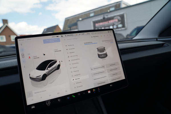 Tesla Model 3 RWD 60 kWh | Selfdriving optie | Panorama sunroof | 360cam | LED | Sfeerverlichting | Adaptieve cruise | Lane assist