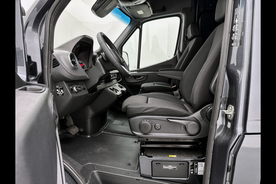 Mercedes-Benz Sprinter 319 CDI L2H2 Trekhaak 3500kg Distronic 360°camera N1-registratie