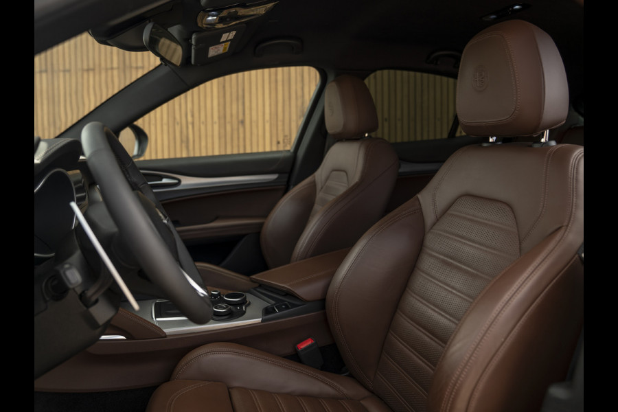 Alfa Romeo Stelvio 2.0T AWD B-Tech | Veloce stoelen | Lederen dash. | Adapt. cruise