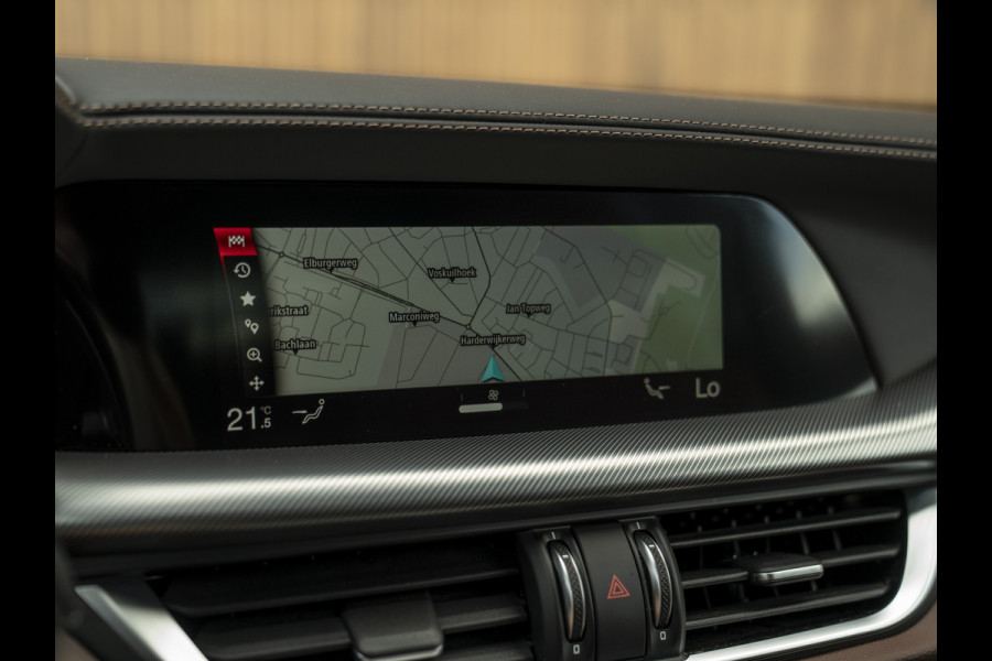 Alfa Romeo Stelvio 2.0T AWD B-Tech | Veloce stoelen | Lederen dash. | Adapt. cruise