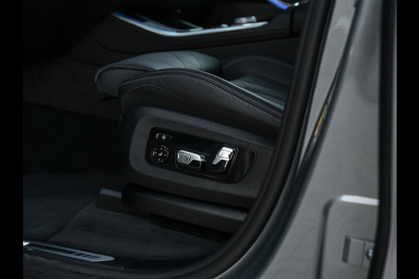 BMW X5 xDrive50e M-Sport Pro | Panoramadak | Harman/Kardon | HUD | Masagge + Ventilatie | 360 Camera | Active Cruise | Iconic Glow | Ambiance Interieur | Comfort Access | Soft-Close |