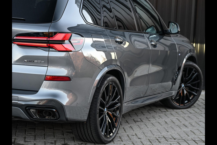 BMW X5 xDrive50e M-Sport Pro | Panoramadak | Harman/Kardon | HUD | Masagge + Ventilatie | 360 Camera | Active Cruise | Iconic Glow | Ambiance Interieur | Comfort Access | Soft-Close |