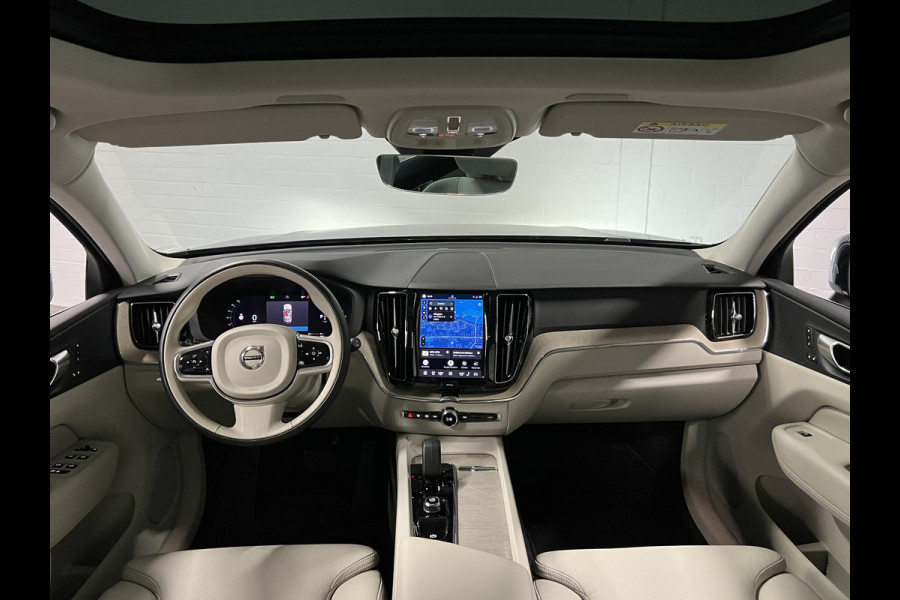 Volvo XC60 2.0 T6 Plug-in hybrid AWD Core Bright Adapt. cruise control | Open dak | Stuur-/Stoelverwarming | Camera | Memory | Keyless | Carplay | Google