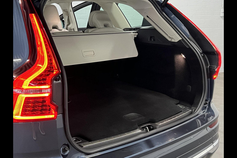 Volvo XC60 2.0 T6 Plug-in hybrid AWD Core Bright Adapt. cruise control | Open dak | Stuur-/Stoelverwarming | Camera | Memory | Keyless | Carplay | Google