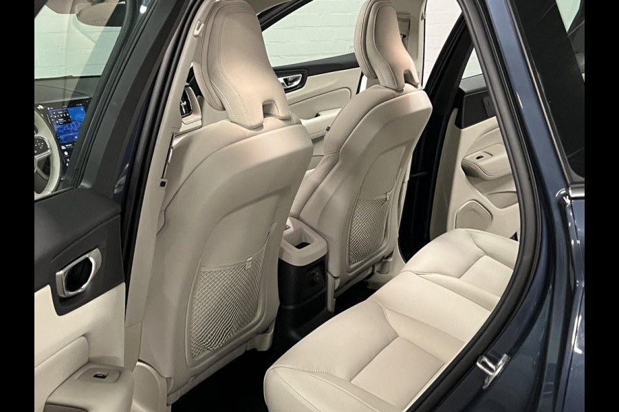 Volvo XC60 2.0 T6 Plug-in hybrid AWD Core Bright Adapt. cruise control | Open dak | Stuur-/Stoelverwarming | Camera | Memory | Keyless | Carplay | Google