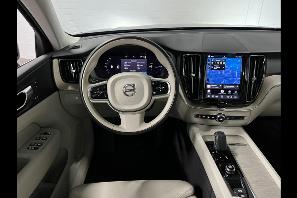 Volvo XC60 2.0 T6 Plug-in hybrid AWD Core Bright Adapt. cruise control | Open dak | Stuur-/Stoelverwarming | Camera | Memory | Keyless | Carplay | Google
