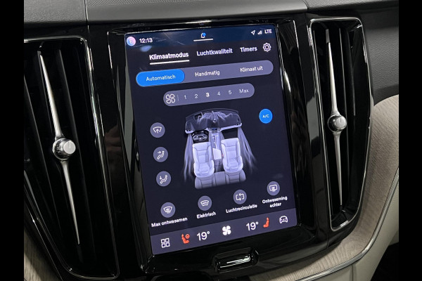 Volvo XC60 2.0 T6 Plug-in hybrid AWD Core Bright Adapt. cruise control | Open dak | Stuur-/Stoelverwarming | Camera | Memory | Keyless | Carplay | Google