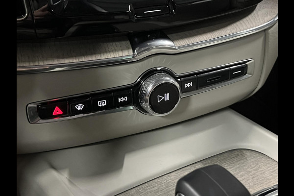 Volvo XC60 2.0 T6 Plug-in hybrid AWD Core Bright Adapt. cruise control | Open dak | Stuur-/Stoelverwarming | Camera | Memory | Keyless | Carplay | Google