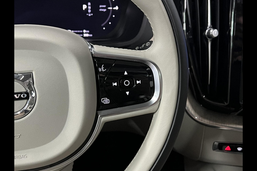 Volvo XC60 2.0 T6 Plug-in hybrid AWD Core Bright Adapt. cruise control | Open dak | Stuur-/Stoelverwarming | Camera | Memory | Keyless | Carplay | Google