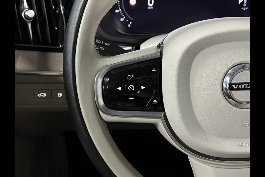 Volvo XC60 2.0 T6 Plug-in hybrid AWD Core Bright Adapt. cruise control | Open dak | Stuur-/Stoelverwarming | Camera | Memory | Keyless | Carplay | Google