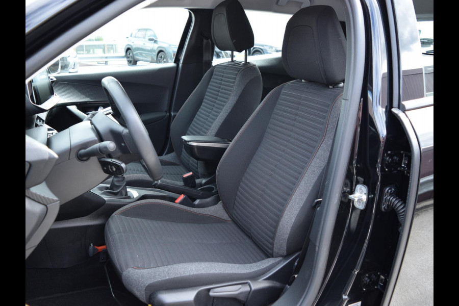 Peugeot 2008 1.2 PureTech Active Pack l Trekhaak l Navigatie l Apple Carplay/Android Auto l PDC