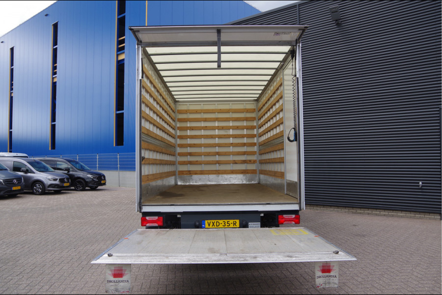 Volkswagen Crafter 50 2.0 TDI N1! DUBBELLUCHT BAKWAGEN, 1000KG LAADKLEP, 164PK AUT. LED, GEVEERDE STOEL, NAVI, CRUISE, AIRCO, VOORRUIT VERWARMING,
