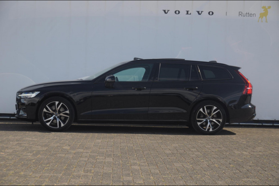 Volvo V60 B4 211PK Automaat Plus Dark / Trekhaak / Panoramadak / Keyless entry / Elektrische achterklep / Stoel - en stuurwielverwarming / BLIS / Adaptieve cruise control / Parkeersensoren met camera