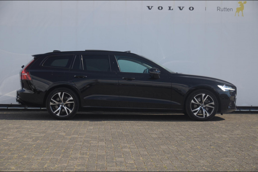 Volvo V60 B4 211PK Automaat Plus Dark / Trekhaak / Panoramadak / Keyless entry / Elektrische achterklep / Stoel - en stuurwielverwarming / BLIS / Adaptieve cruise control / Parkeersensoren met camera