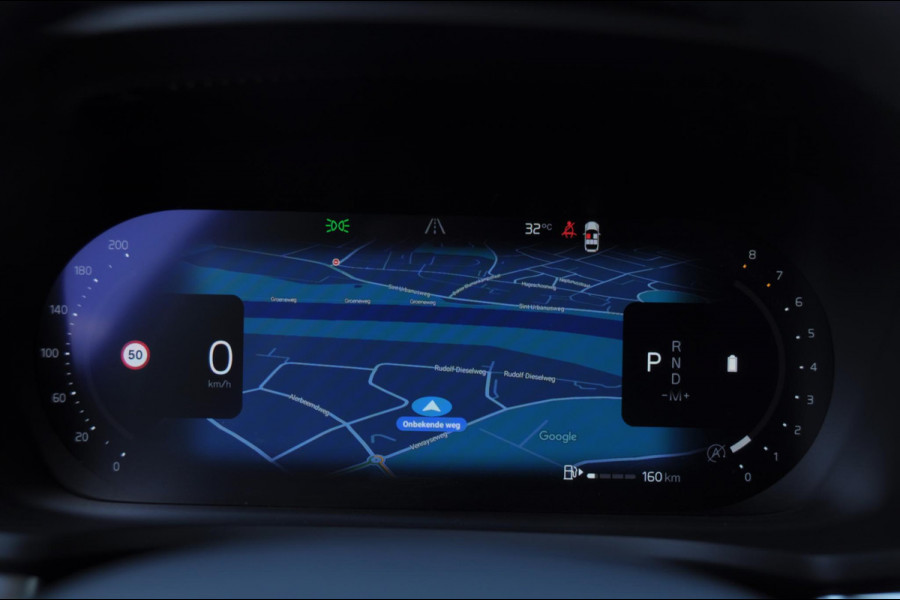 Volvo V60 B4 211PK Automaat Plus Dark / Trekhaak / Panoramadak / Keyless entry / Elektrische achterklep / Stoel - en stuurwielverwarming / BLIS / Adaptieve cruise control / Parkeersensoren met camera