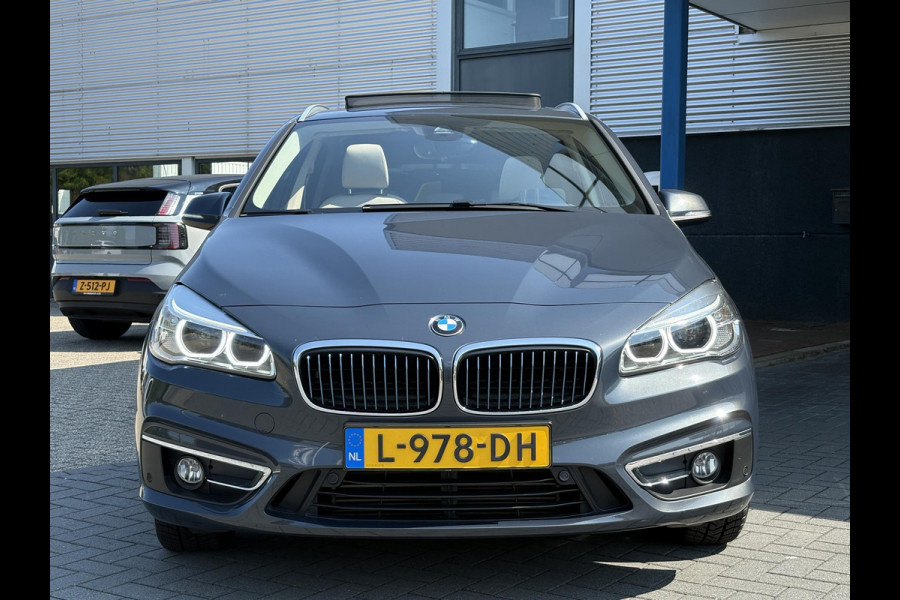 BMW 2 Serie Active Tourer 225xe iPerformance High Executive | PHEV | Panoramadak | Stoelverwarming | Leder | Head-Up | Navi