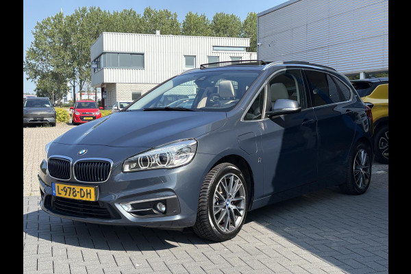 BMW 2 Serie Active Tourer 225xe iPerformance High Executive | PHEV | Panoramadak | Stoelverwarming | Leder | Head-Up | Navi