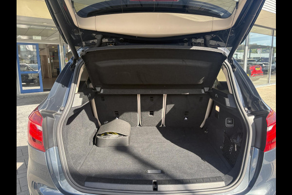 BMW 2 Serie Active Tourer 225xe iPerformance High Executive | PHEV | Panoramadak | Stoelverwarming | Leder | Head-Up | Navi