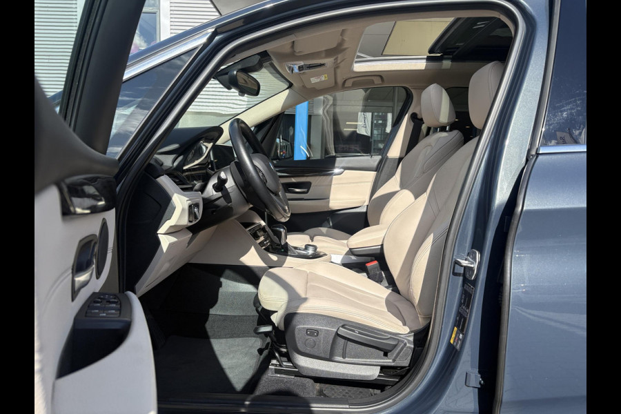 BMW 2 Serie Active Tourer 225xe iPerformance High Executive | PHEV | Panoramadak | Stoelverwarming | Leder | Head-Up | Navi