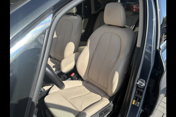 BMW 2 Serie Active Tourer 225xe iPerformance High Executive | PHEV | Panoramadak | Stoelverwarming | Leder | Head-Up | Navi